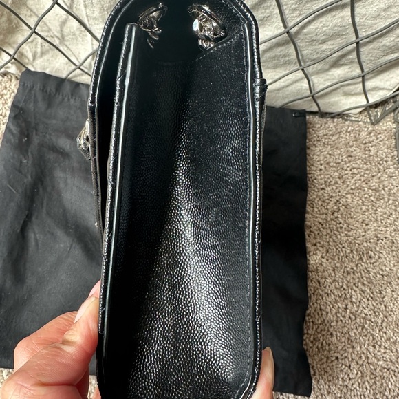 Saint Laurent Medium Envelope Bag - Picture 5 of 10